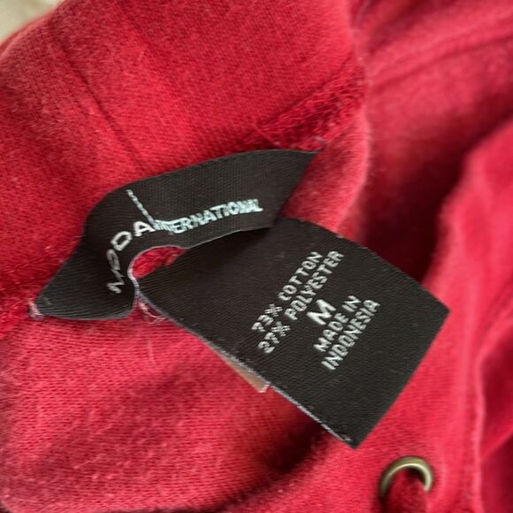 MODA INTERNATIONAL • red sweatpants size medium - Picture 2 of 4